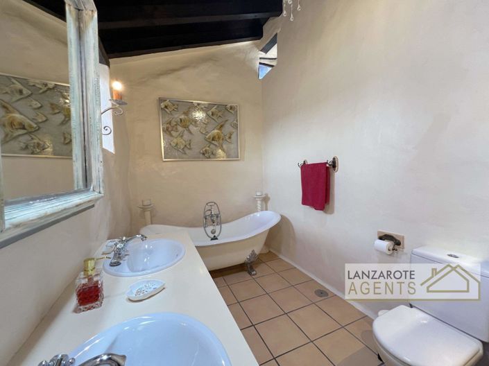 Image No.13-5 Bed Villa for sale