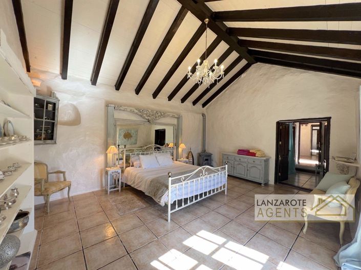 Image No.19-5 Bed Villa for sale