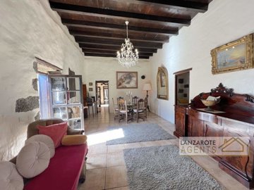 8a3b1f49-0b80-6393-6037-45105fde8114