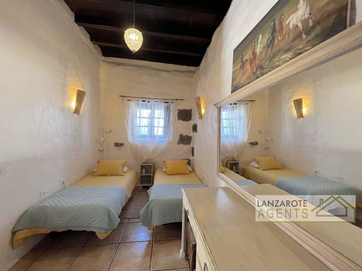 Image No.22-5 Bed Villa for sale