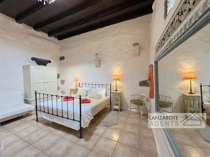 Image No.29-5 Bed Villa for sale