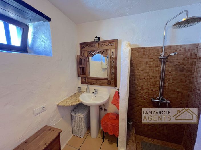 Image No.32-5 Bed Villa for sale