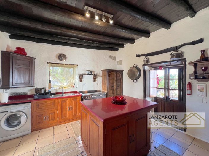 Image No.9-5 Bed Villa for sale