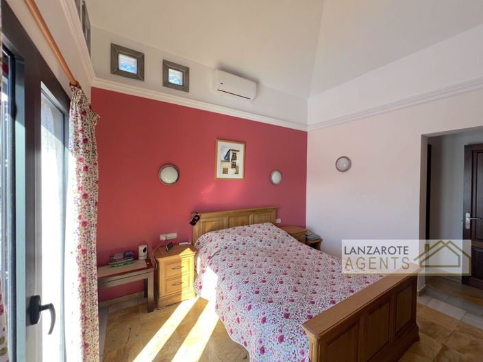 Image No.13-2 Bed Villa for sale