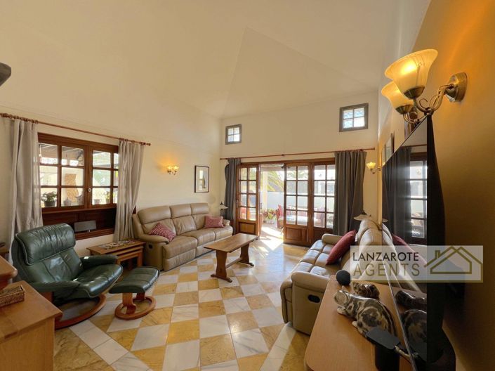 Image No.2-2 Bed Villa for sale