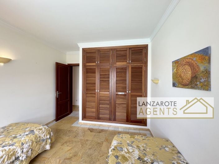 Image No.25-2 Bed Villa for sale
