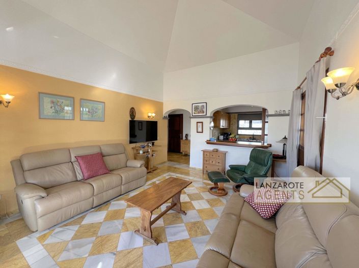 Image No.3-2 Bed Villa for sale