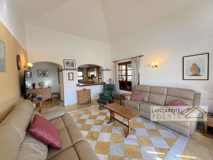 Image No.4-2 Bed Villa for sale