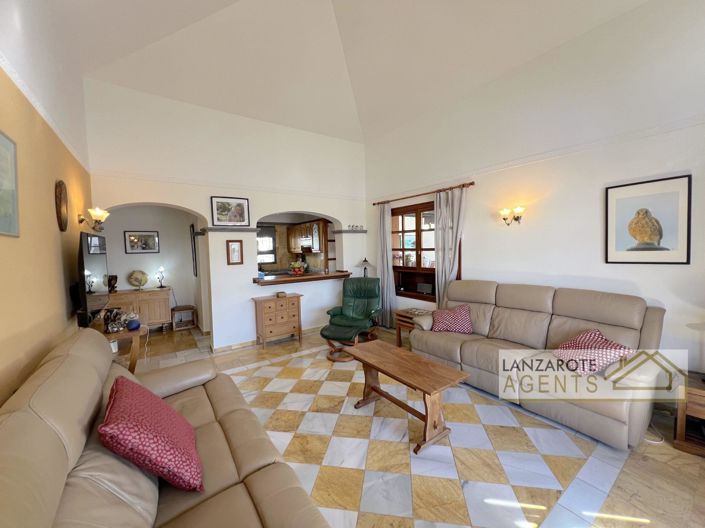 Image No.4-2 Bed Villa for sale