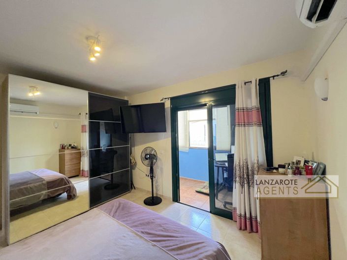 Image No.12-3 Bed House for sale