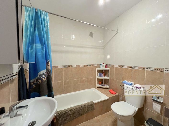 Image No.15-3 Bed House for sale