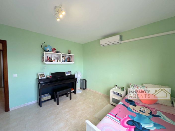 Image No.16-3 Bed House for sale