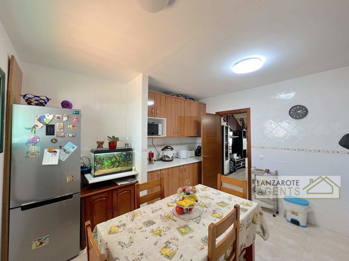 Image No.6-3 Bed House for sale