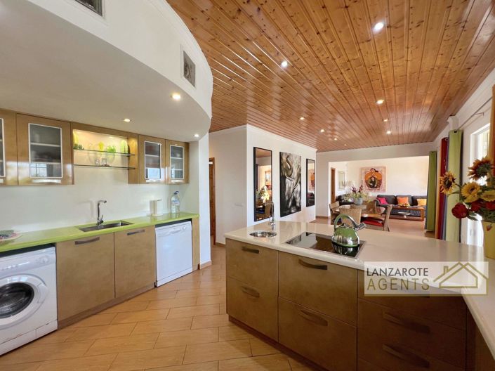 Image No.3-Villa de 4 chambres à vendre à Playa Blanca