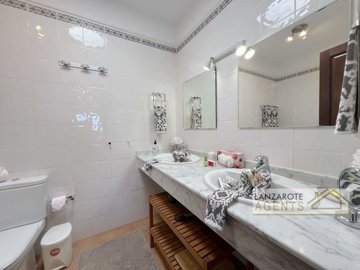 ac5a5b83-c268-f79e-474d-ffedec31d833