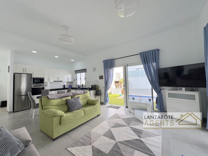 Image No.2-3 Bed Villa for sale