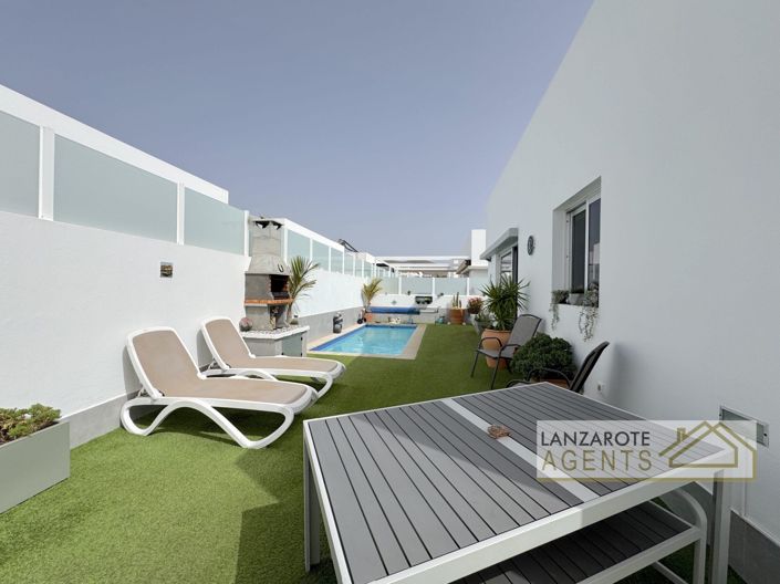 Image No.20-3 Bed Villa for sale