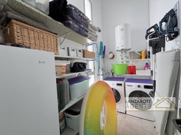 8a6656f4-1956-d836-4781-77ef885db6ea