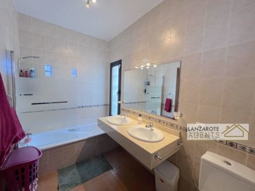 d8053d2d-e01c-916f-8459-f164ab9e70ef