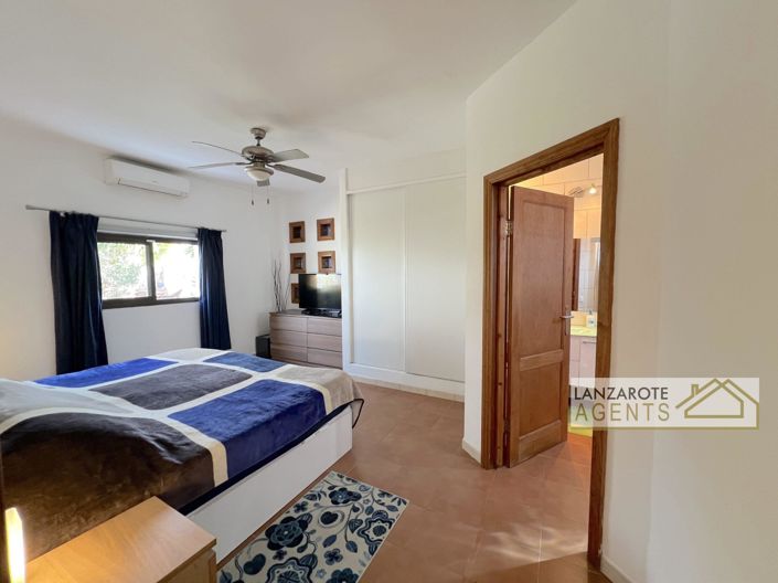 Image No.20-3 Bed Villa for sale