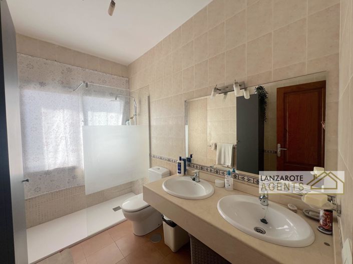 Image No.8-3 Bed Villa for sale