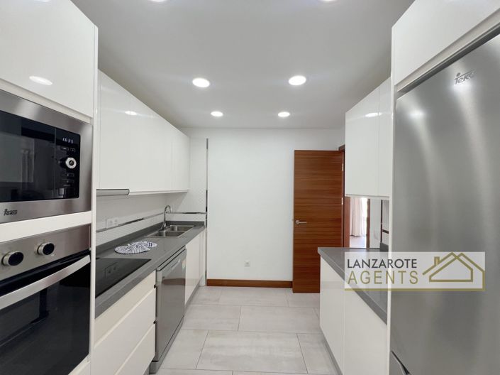 Image No.8-2 Bed Villa for sale