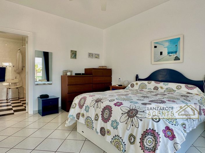 Image No.27-3 Bed Villa for sale