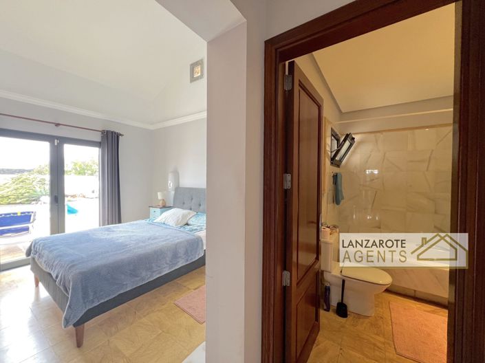 Image No.17-2 Bed Villa for sale