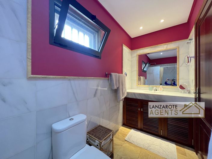 Image No.27-2 Bed Villa for sale