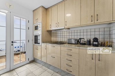 20df2794-6f4e-5f2b-2339-e2c2a4a68138