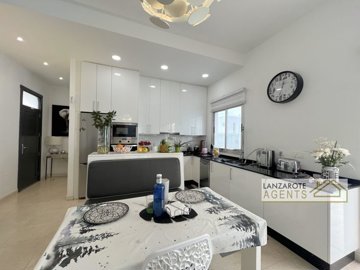 53d84d69-689d-5d40-f2a6-4040e565062e