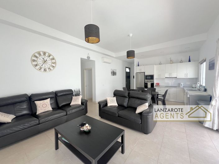 Image No.8-3 Bed Villa for sale