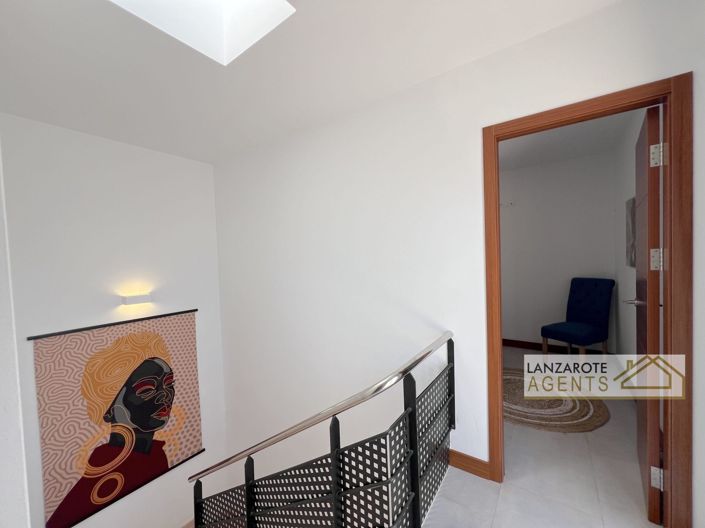 Image No.15-2 Bed Villa for sale