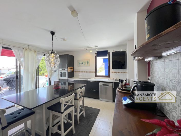 Image No.2-3 Bed Villa for sale