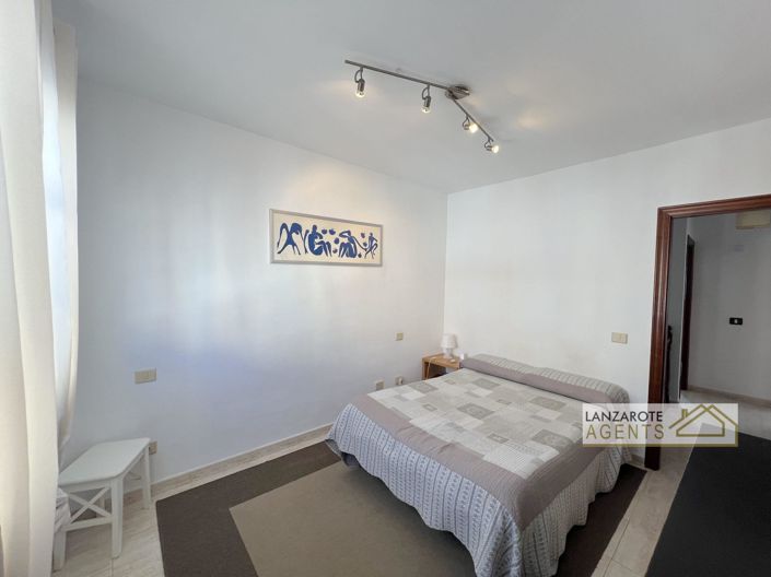 Image No.12-3 Bed House for sale