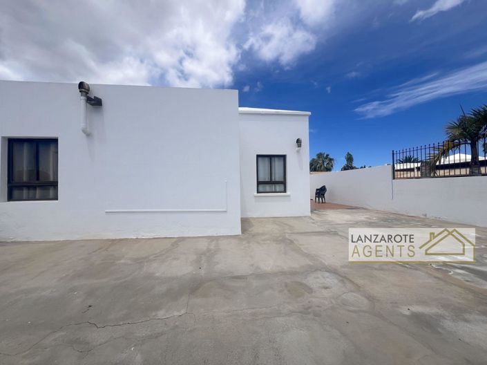 Image No.20-3 Bed Villa for sale