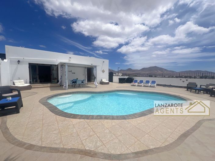 Image No.21-3 Bed Villa for sale