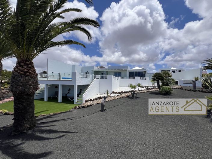 Image No.33-3 Bed Villa for sale