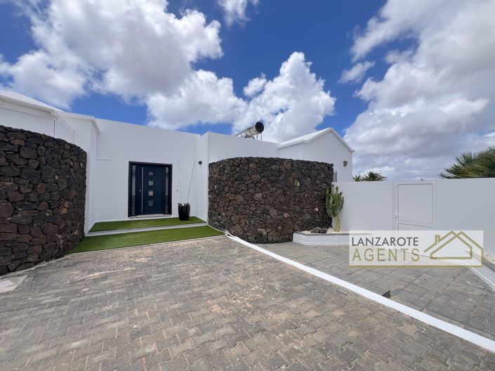 Image No.39-3 Bed Villa for sale