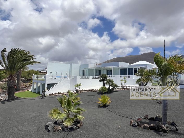 Image No.40-3 Bed Villa for sale