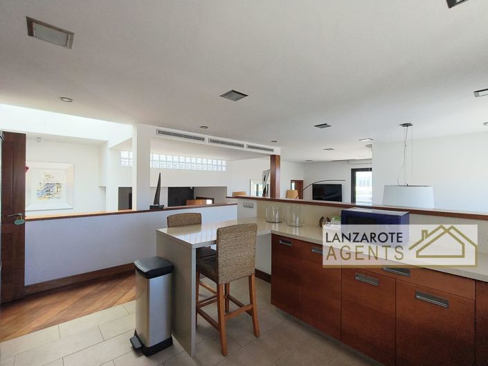 Image No.13-6 Bed Villa for sale