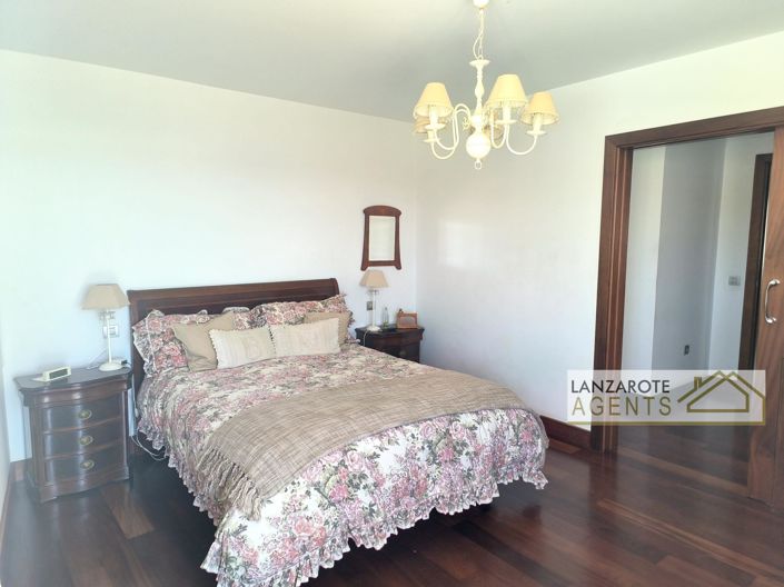 Image No.14-6 Bed Villa for sale