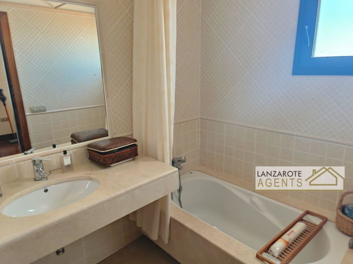 Image No.21-6 Bed Villa for sale