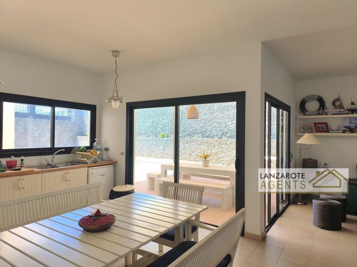 Image No.27-6 Bed Villa for sale