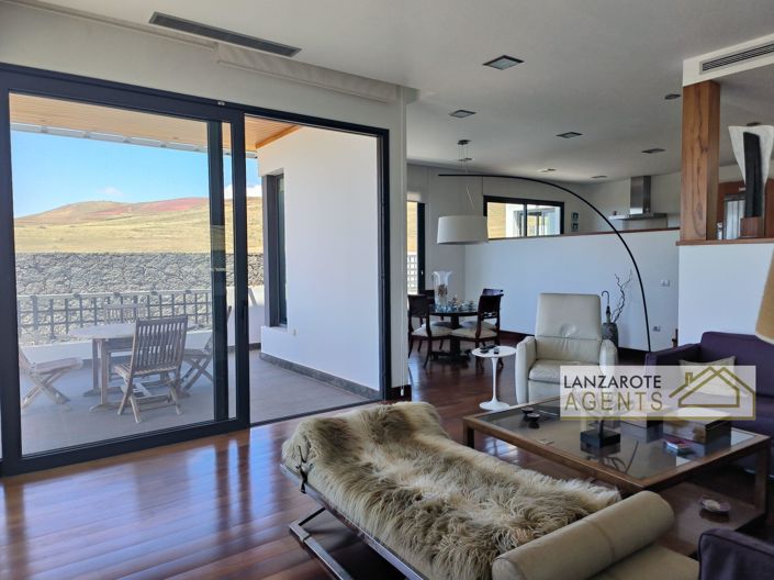 Image No.3-6 Bed Villa for sale
