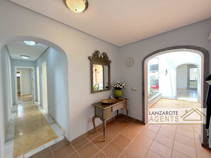 Image No.11-3 Bed Villa for sale