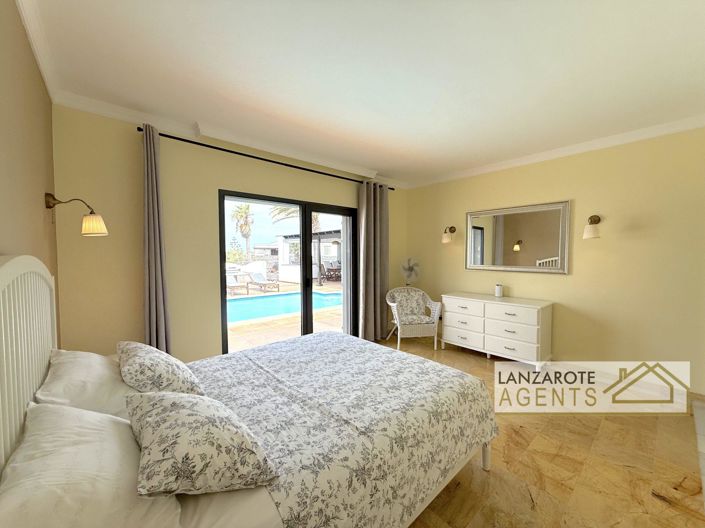Image No.14-3 Bed Villa for sale