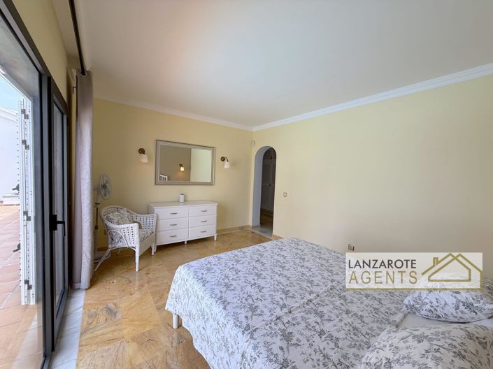 Image No.15-3 Bed Villa for sale