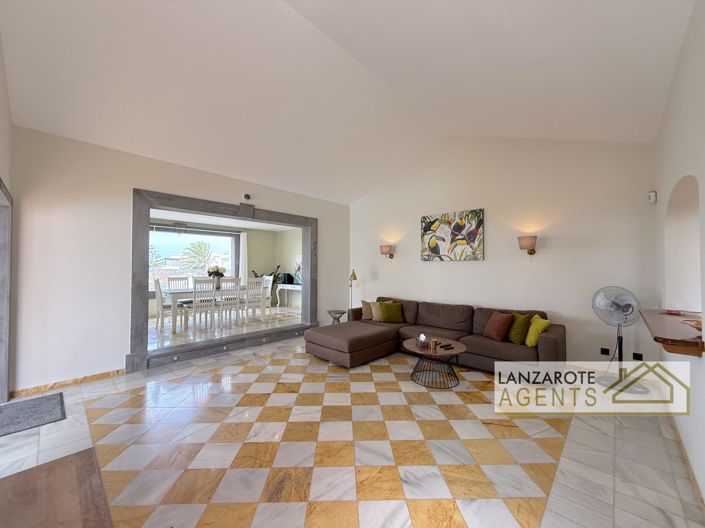Image No.3-3 Bed Villa for sale