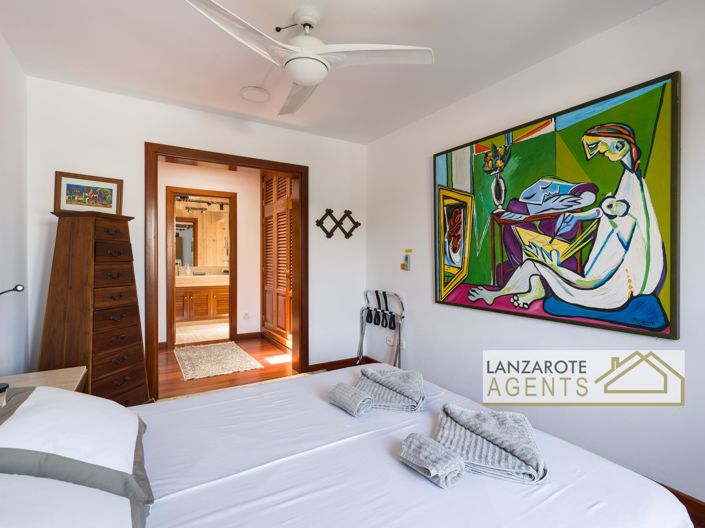 Image No.15-6 Bed Villa for sale